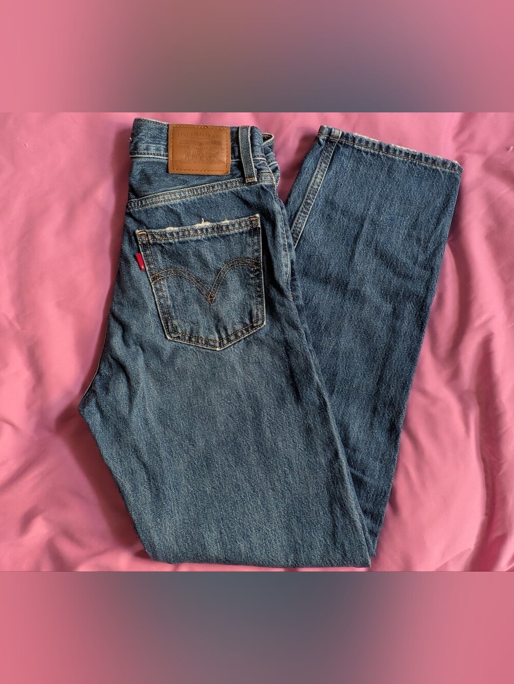 Premium Blue Levi's Dad Jean, Size 24
